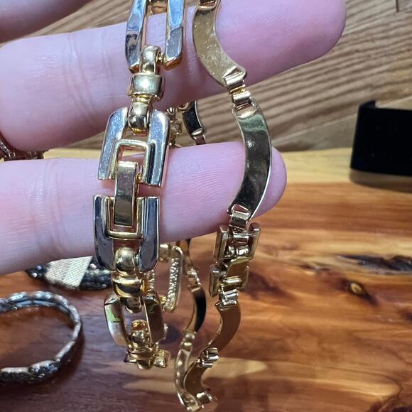 Bracelet Lot 11 Pieces Silver Black Gold Tone Stacking Shimmer Bangles Filigree - Picture 12 of 13